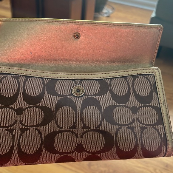 Wallet - Picture 4 of 16